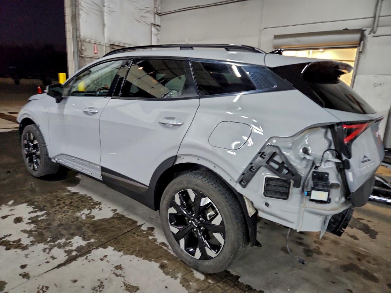 2023 KIA SPORTAGE X LINE photo 2