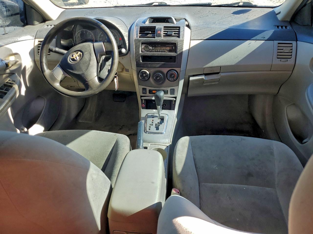 2011 TOYOTA COROLLA BASE photo 8