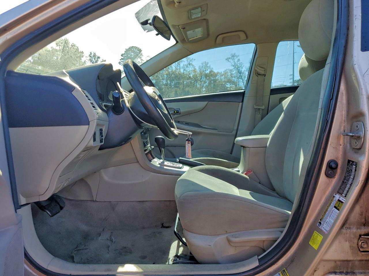 2011 TOYOTA COROLLA BASE photo 7