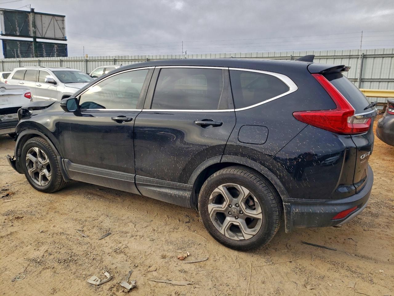 2017 HONDA CR-V EX photo 2