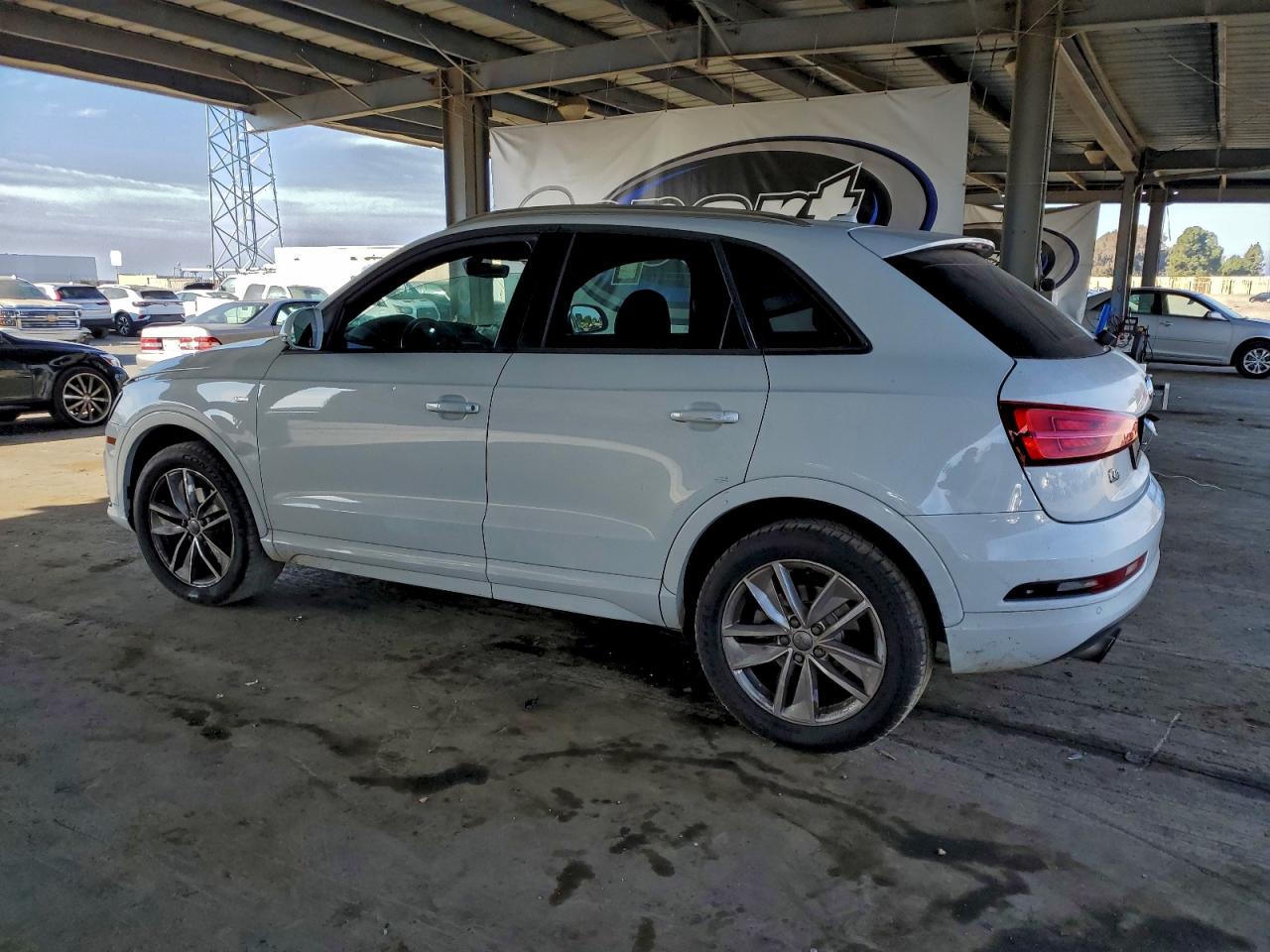 2018 AUDI Q3 PREMIUM photo 2
