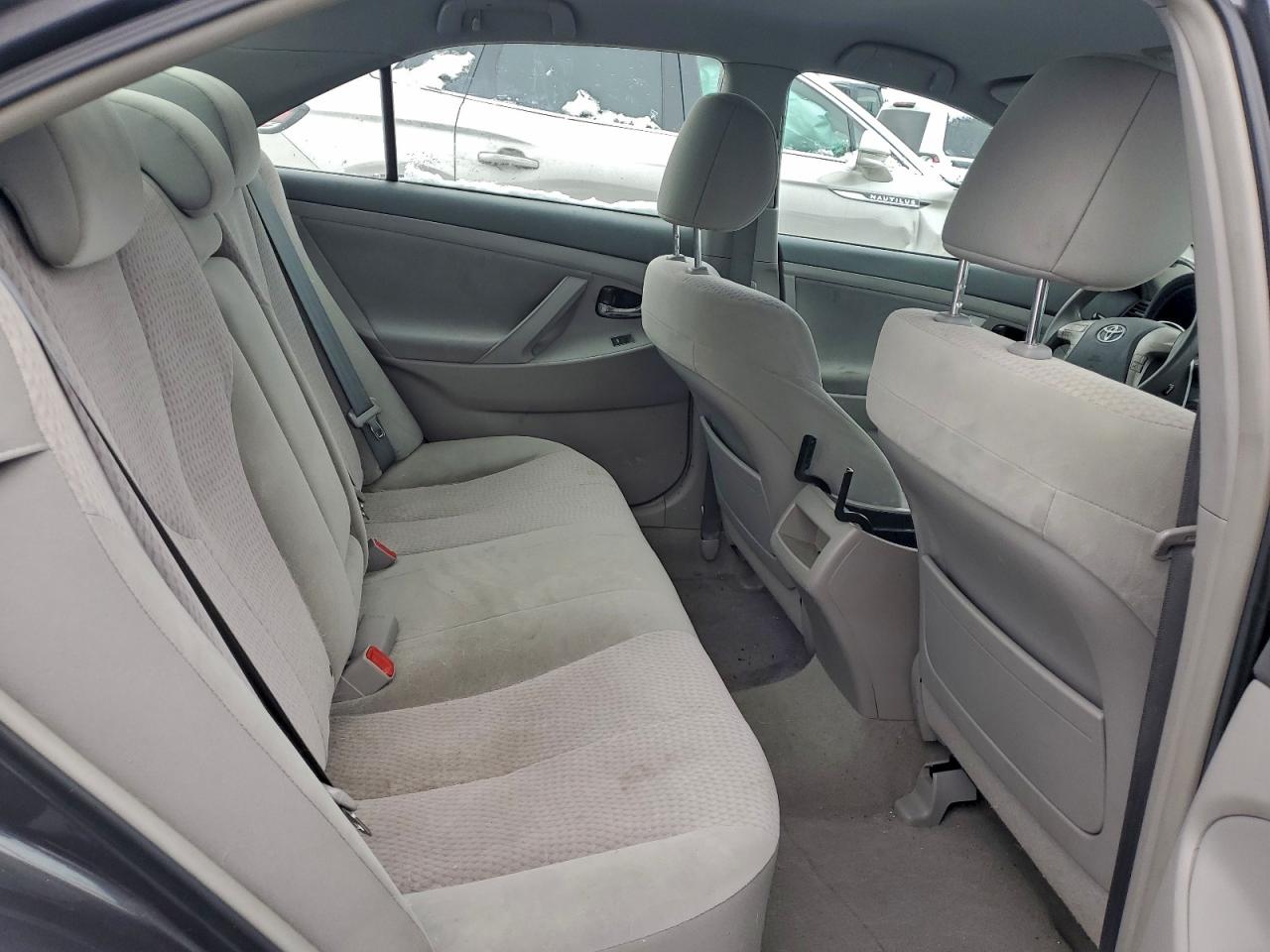 2011 TOYOTA CAMRY BASE photo 10
