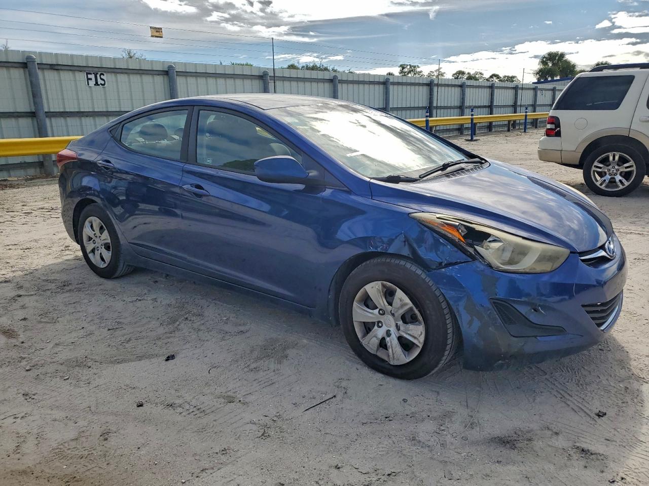 2016 HYUNDAI ELANTRA SE photo 4