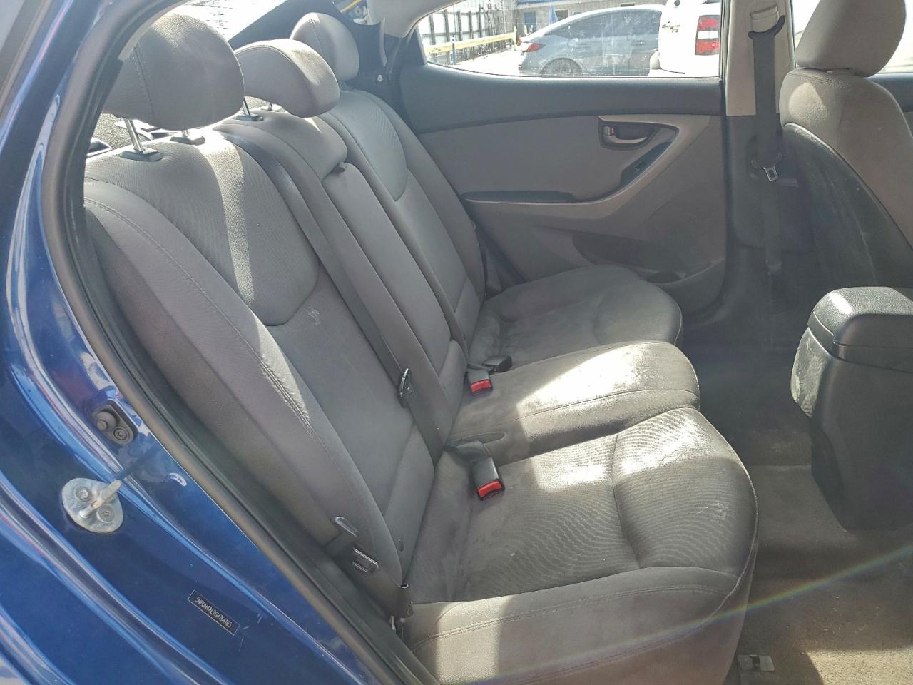 2016 HYUNDAI ELANTRA SE photo 10