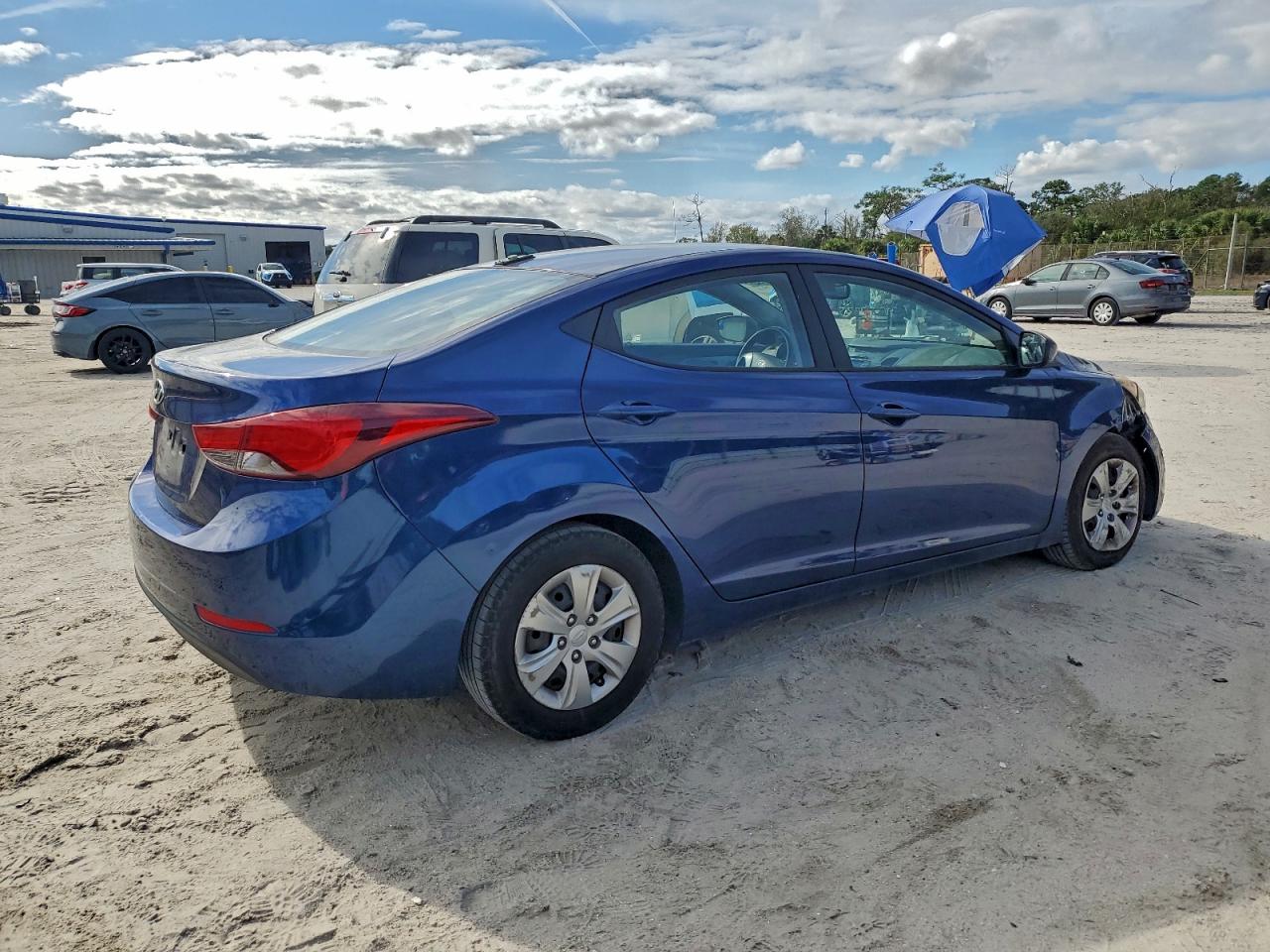 2016 HYUNDAI ELANTRA SE photo 3