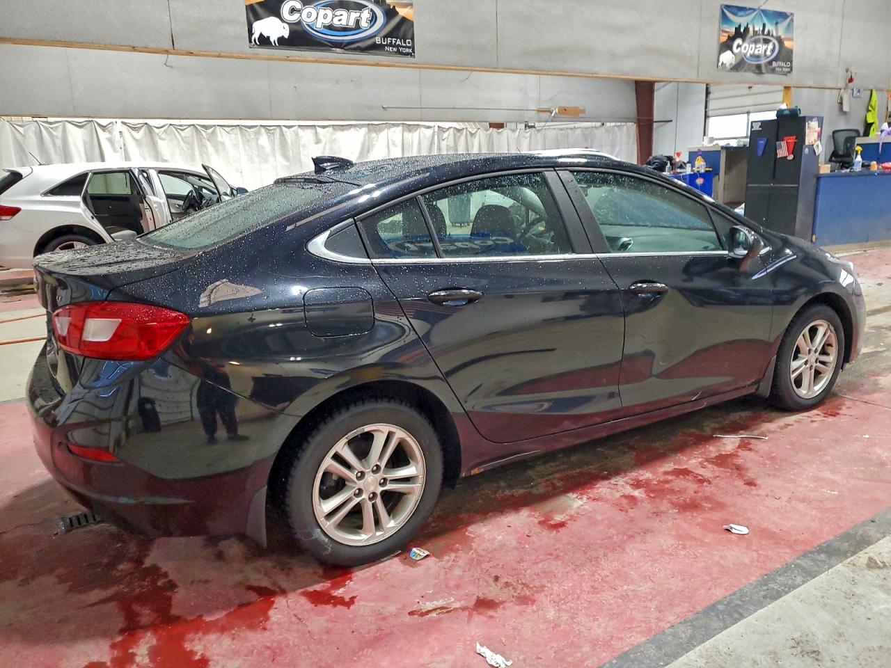 2017 CHEVROLET CRUZE LT photo 3