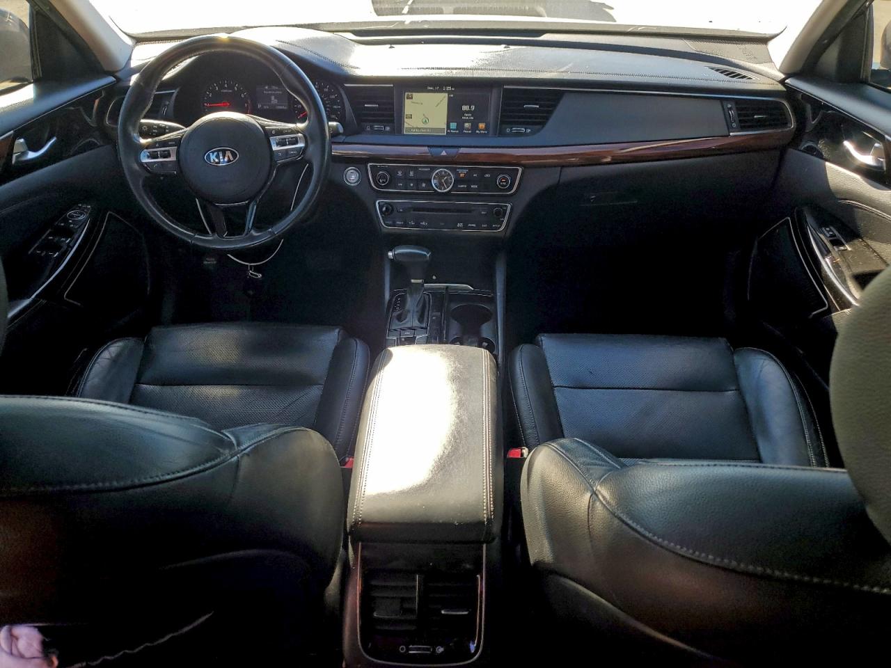 2017 KIA CADENZA PREMIUM photo 8