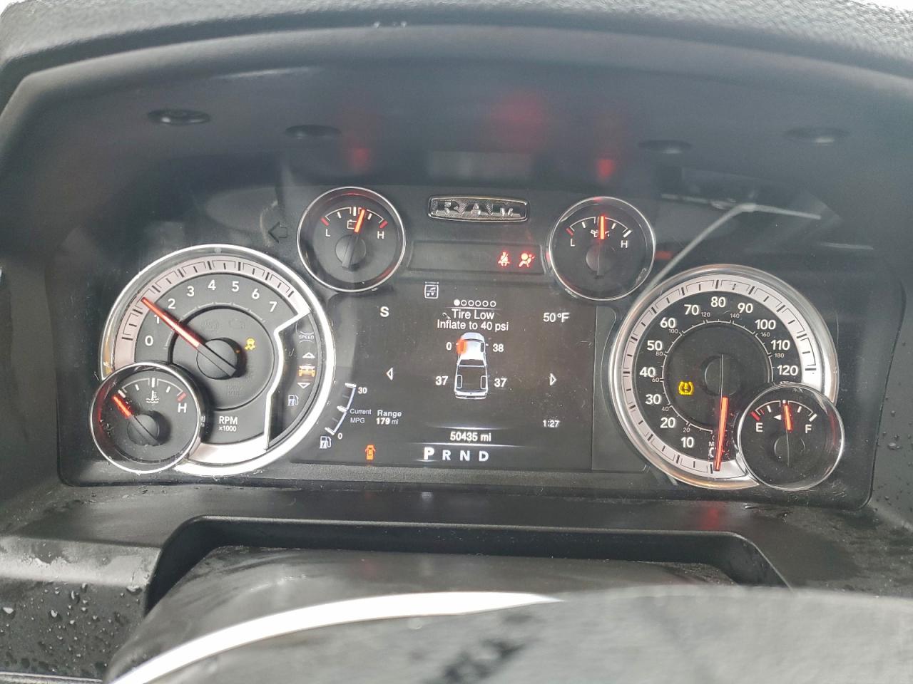 2023 RAM 1500 CLASSIC SLT photo 9