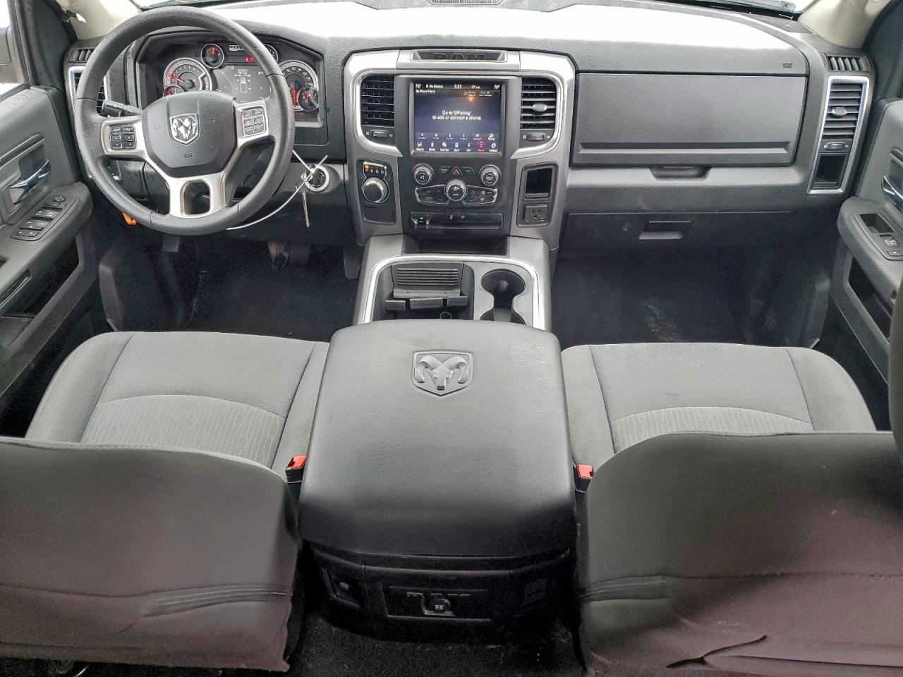 2023 RAM 1500 CLASSIC SLT photo 8