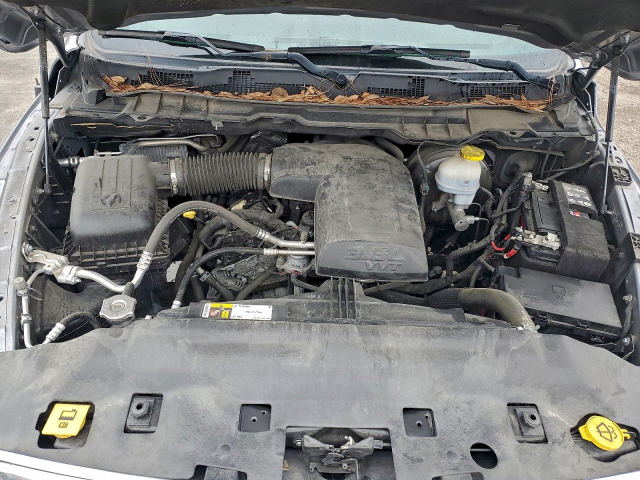 2023 RAM 1500 CLASSIC SLT photo 11