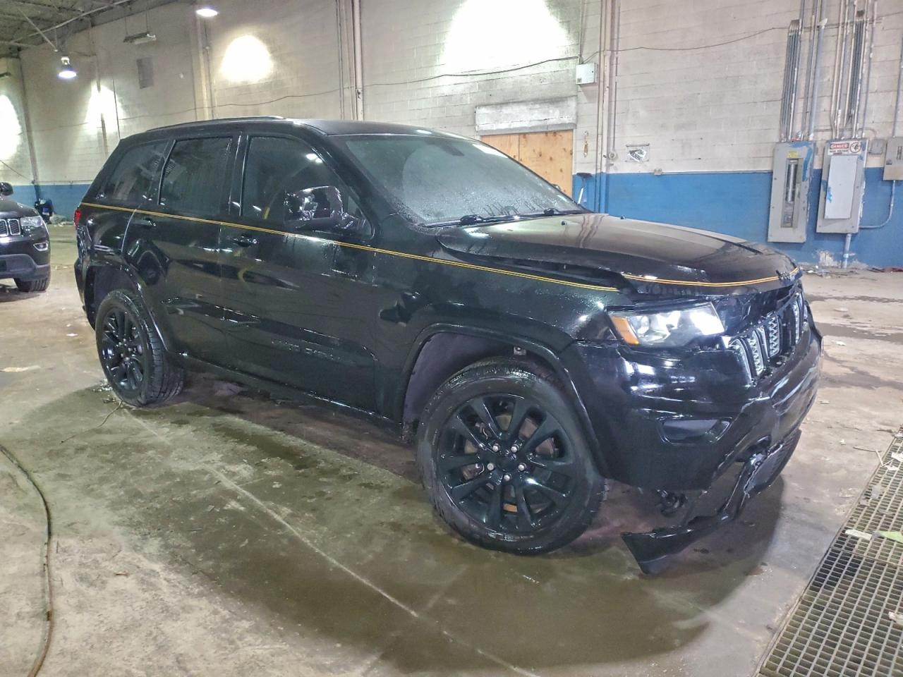 2018 JEEP GRAND CHEROKEE LAREDO photo 4
