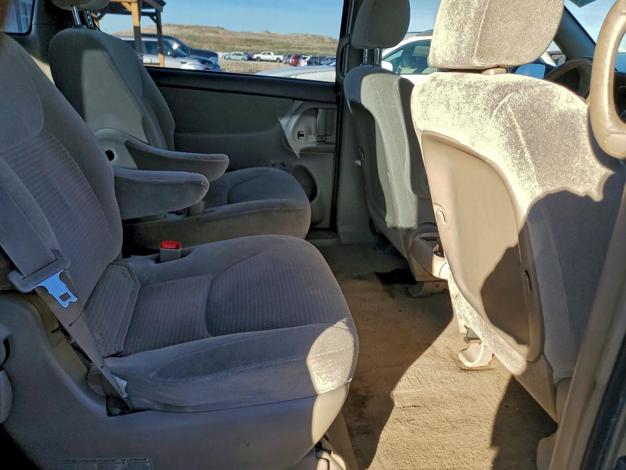 2007 TOYOTA SIENNA CE photo 10