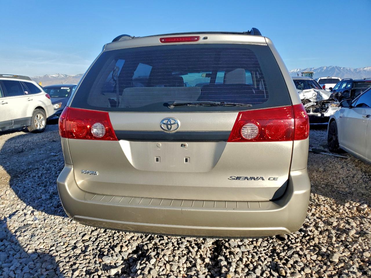 2007 TOYOTA SIENNA CE photo 6