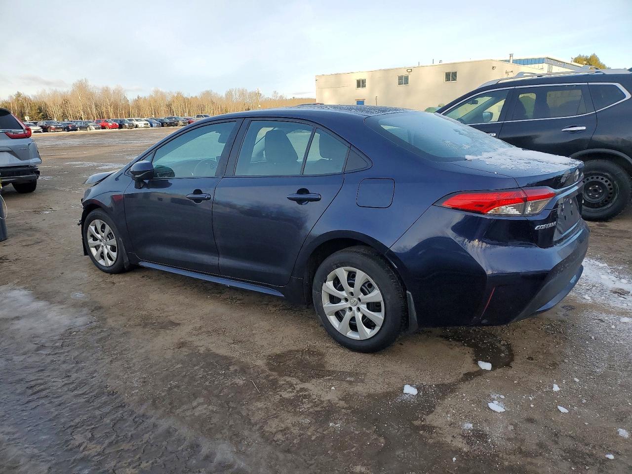 2020 TOYOTA COROLLA LE photo 2
