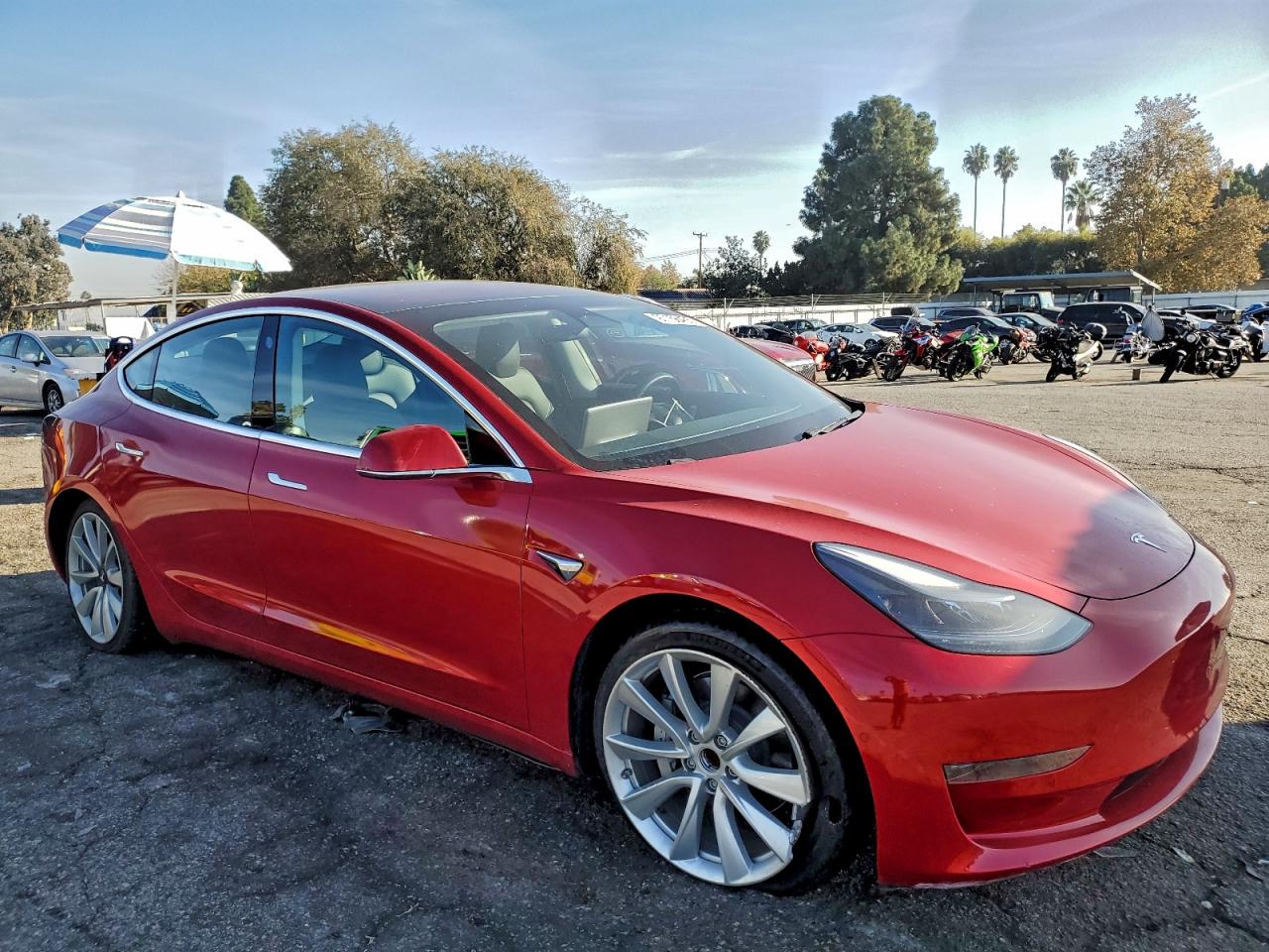 2018 TESLA MODEL 3 photo 4
