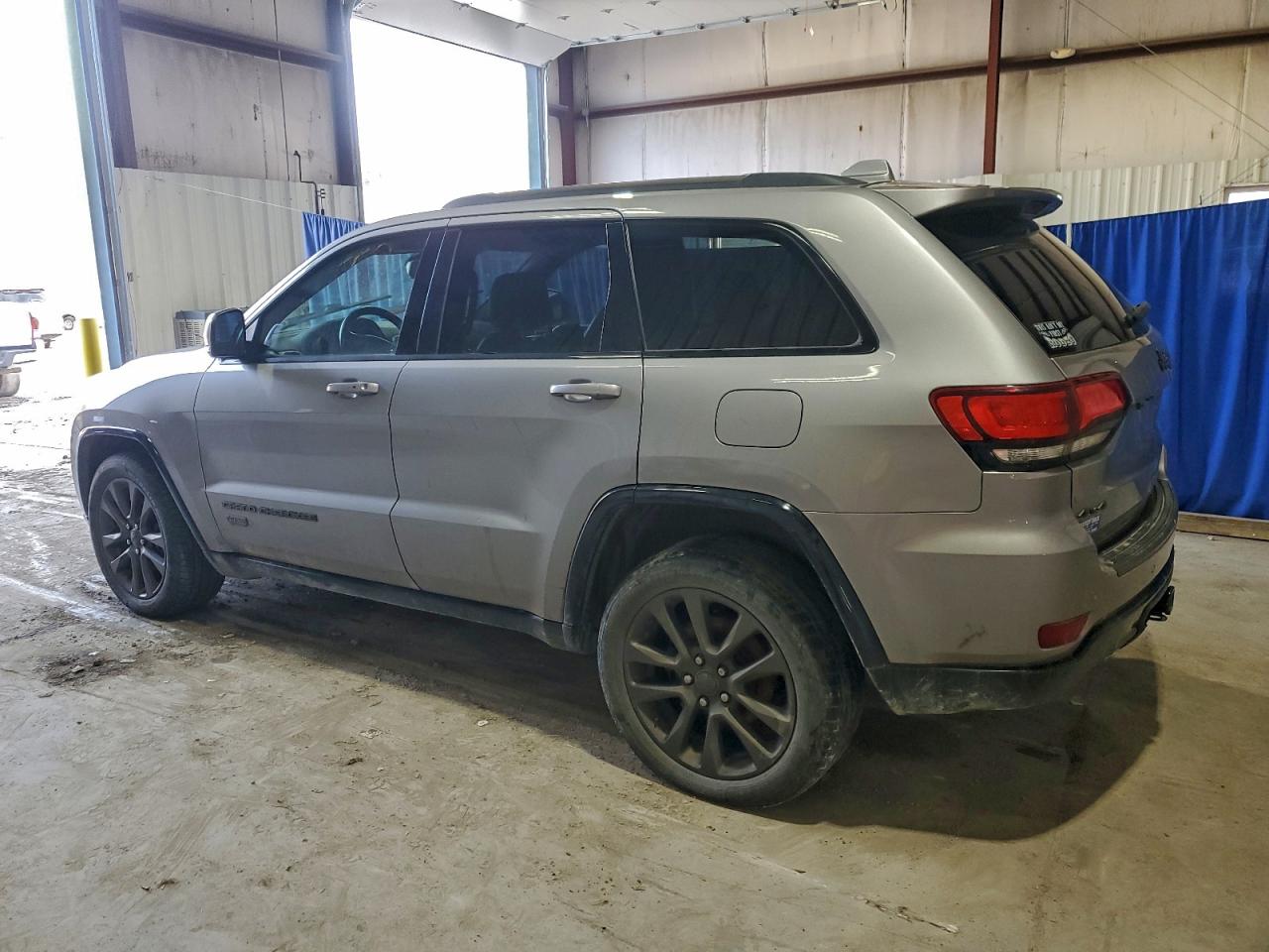 2016 JEEP GRAND CHEROKEE LIMITED photo 2