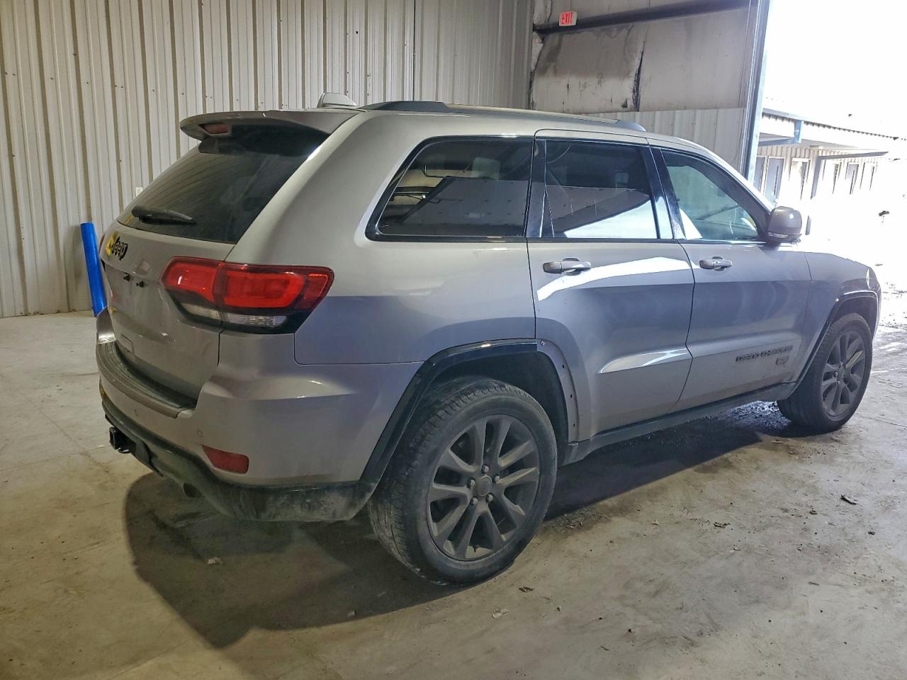 2016 JEEP GRAND CHEROKEE LIMITED photo 3