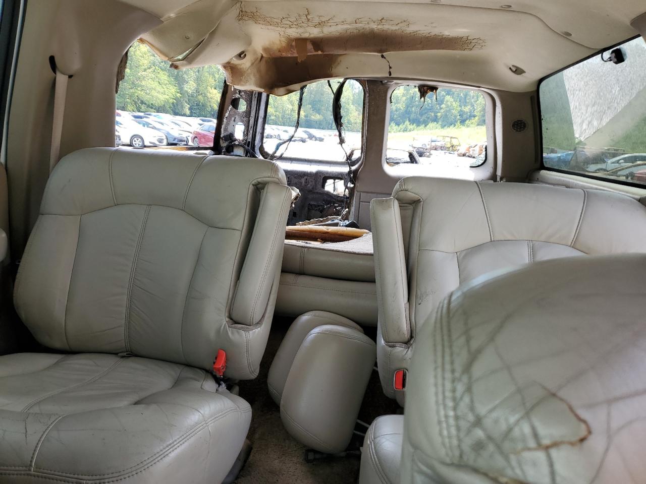 2001 CHEVROLET SUBURBAN C1500 photo 10