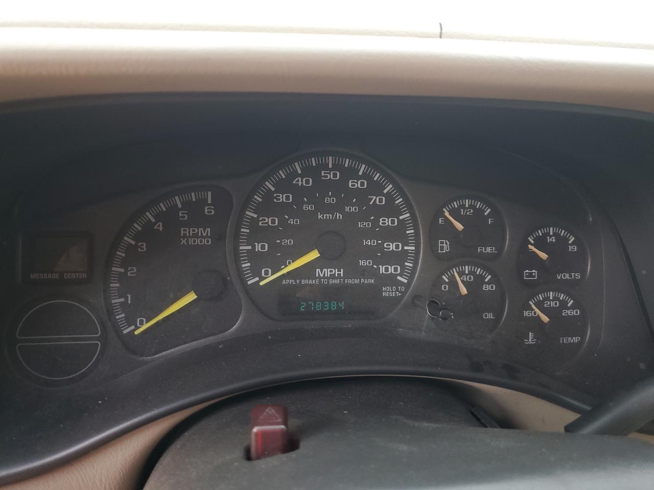 2001 CHEVROLET SUBURBAN C1500 photo 9