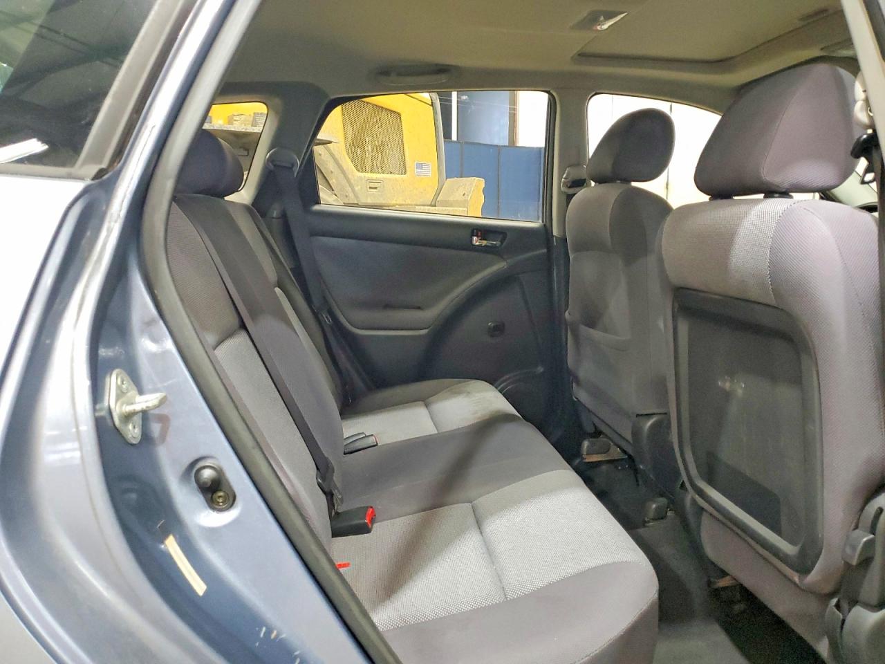 2003 TOYOTA COROLLA MATRIX XR photo 10