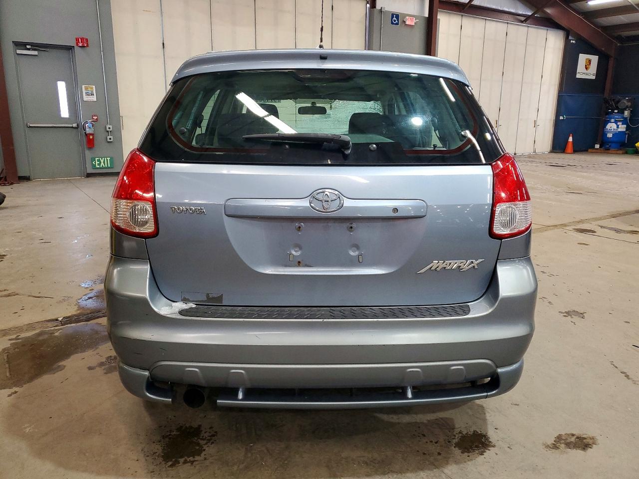 2003 TOYOTA COROLLA MATRIX XR photo 6