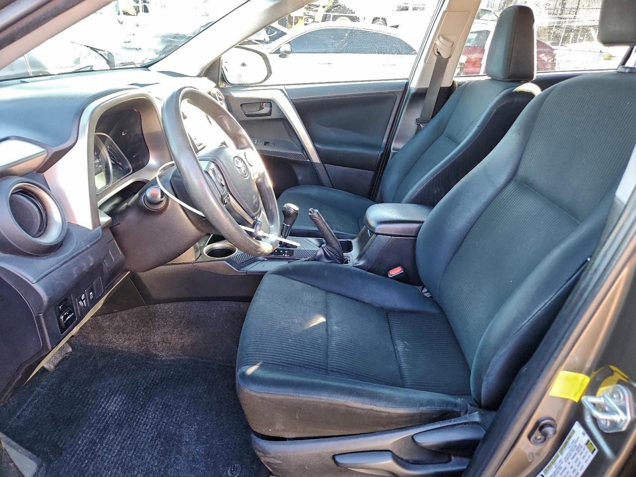 2015 TOYOTA RAV4 LE photo 7