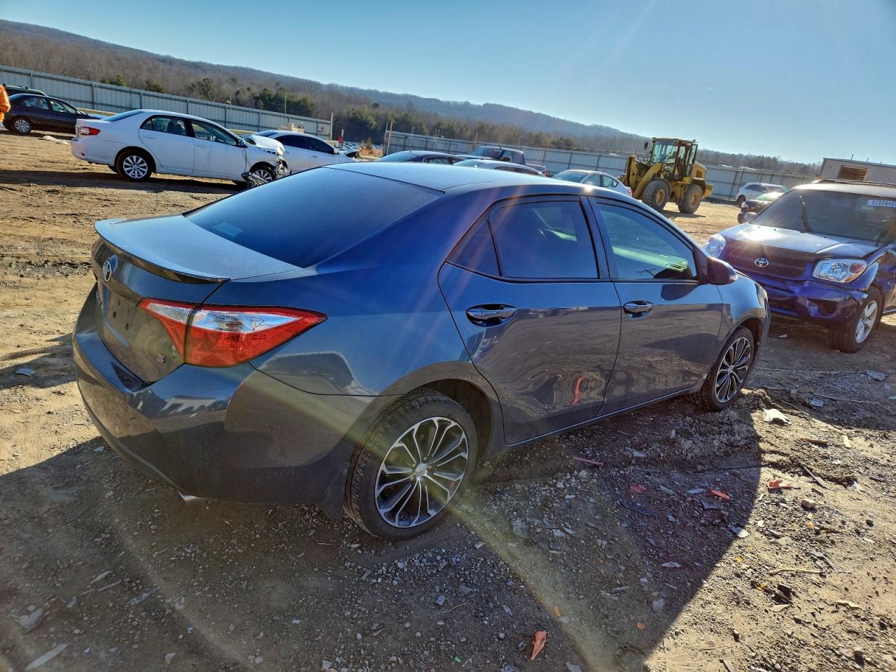 2015 TOYOTA COROLLA L photo 3