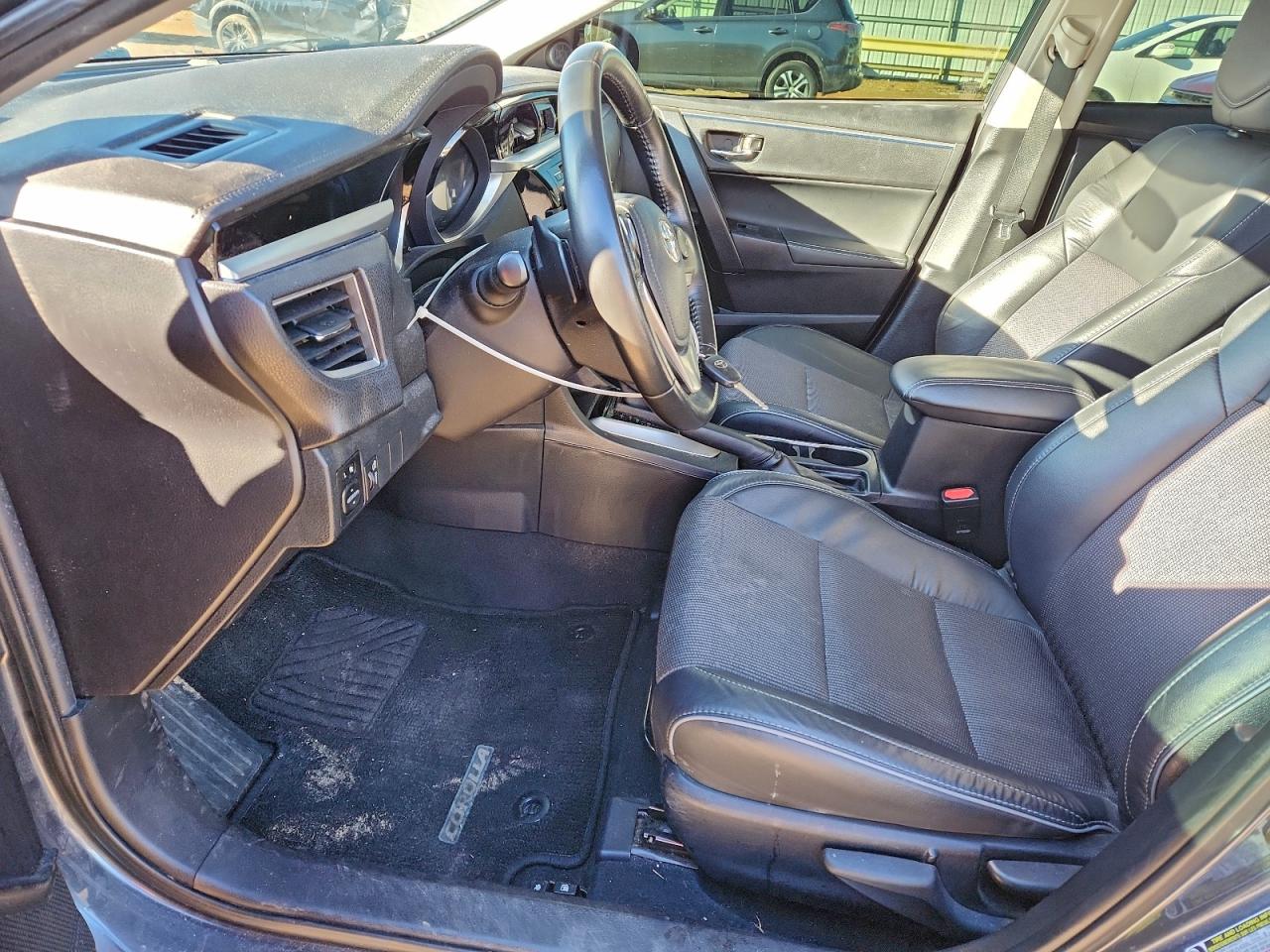 2015 TOYOTA COROLLA L photo 7