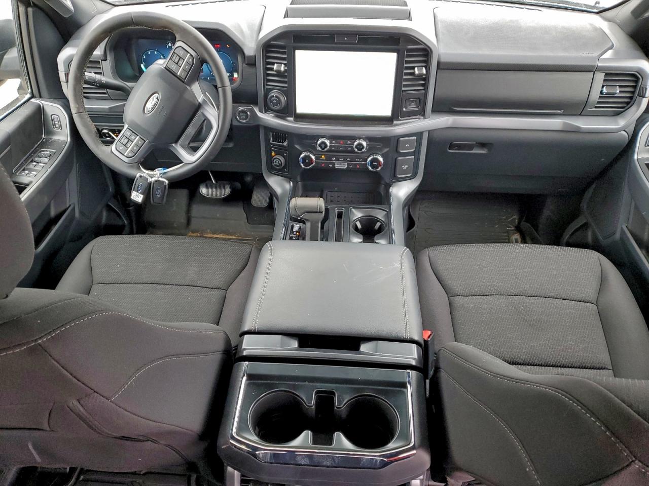 2025 FORD F150 XLT photo 8