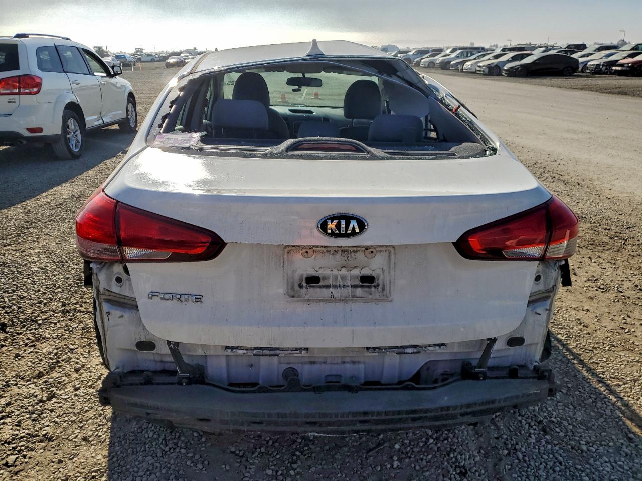 2017 KIA FORTE LX photo 6