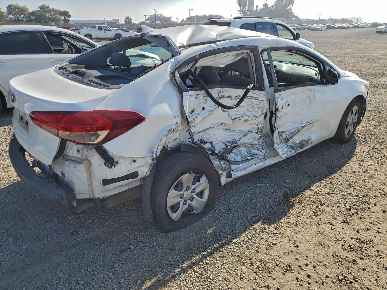 2017 KIA FORTE LX photo 3