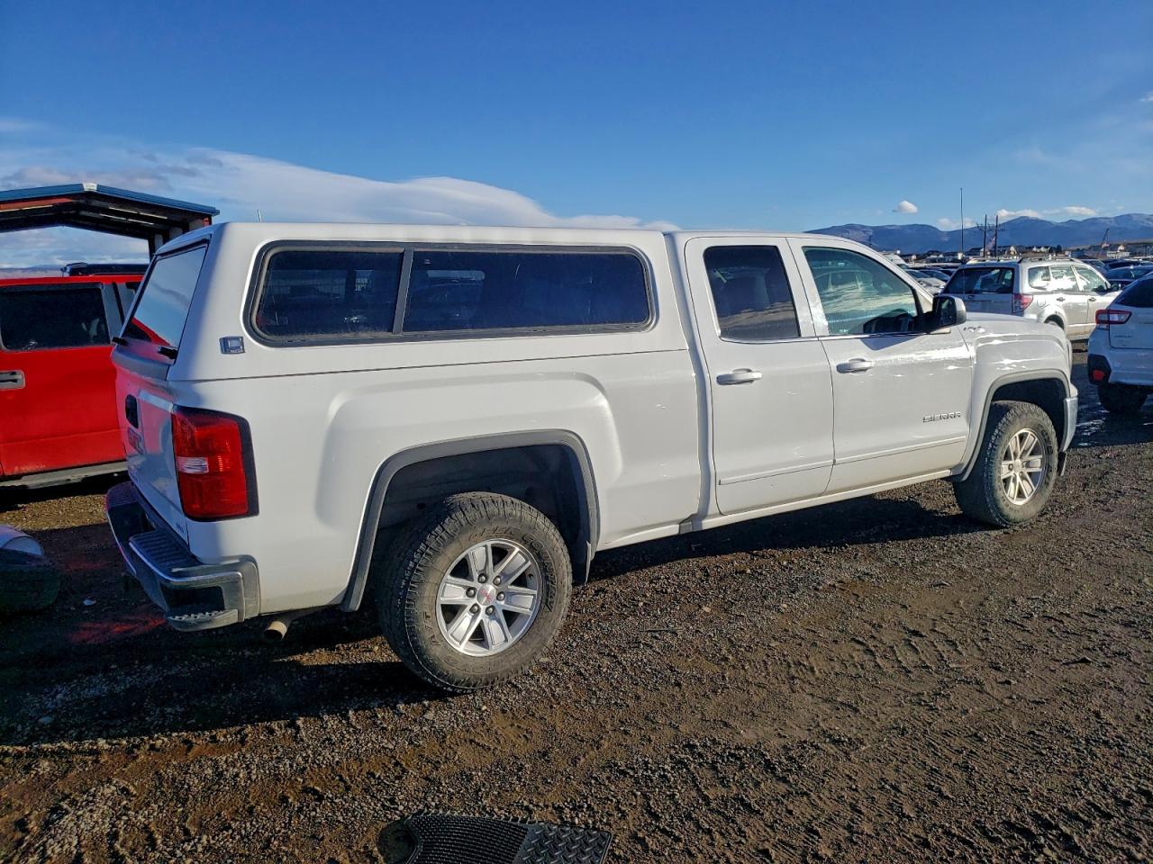 2017 GMC SIERRA K1500 SLE photo 3
