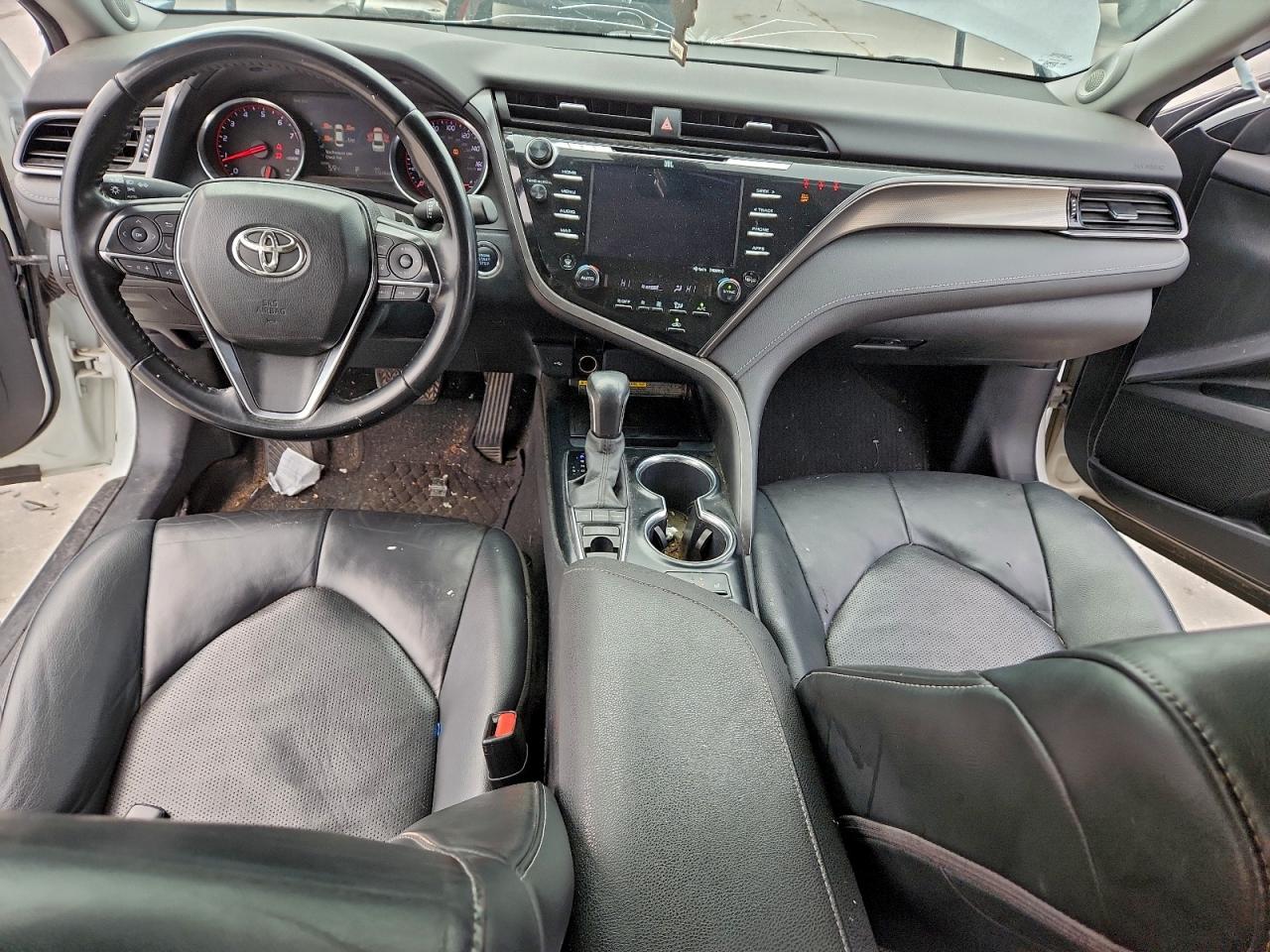 2020 TOYOTA CAMRY XSE photo 8