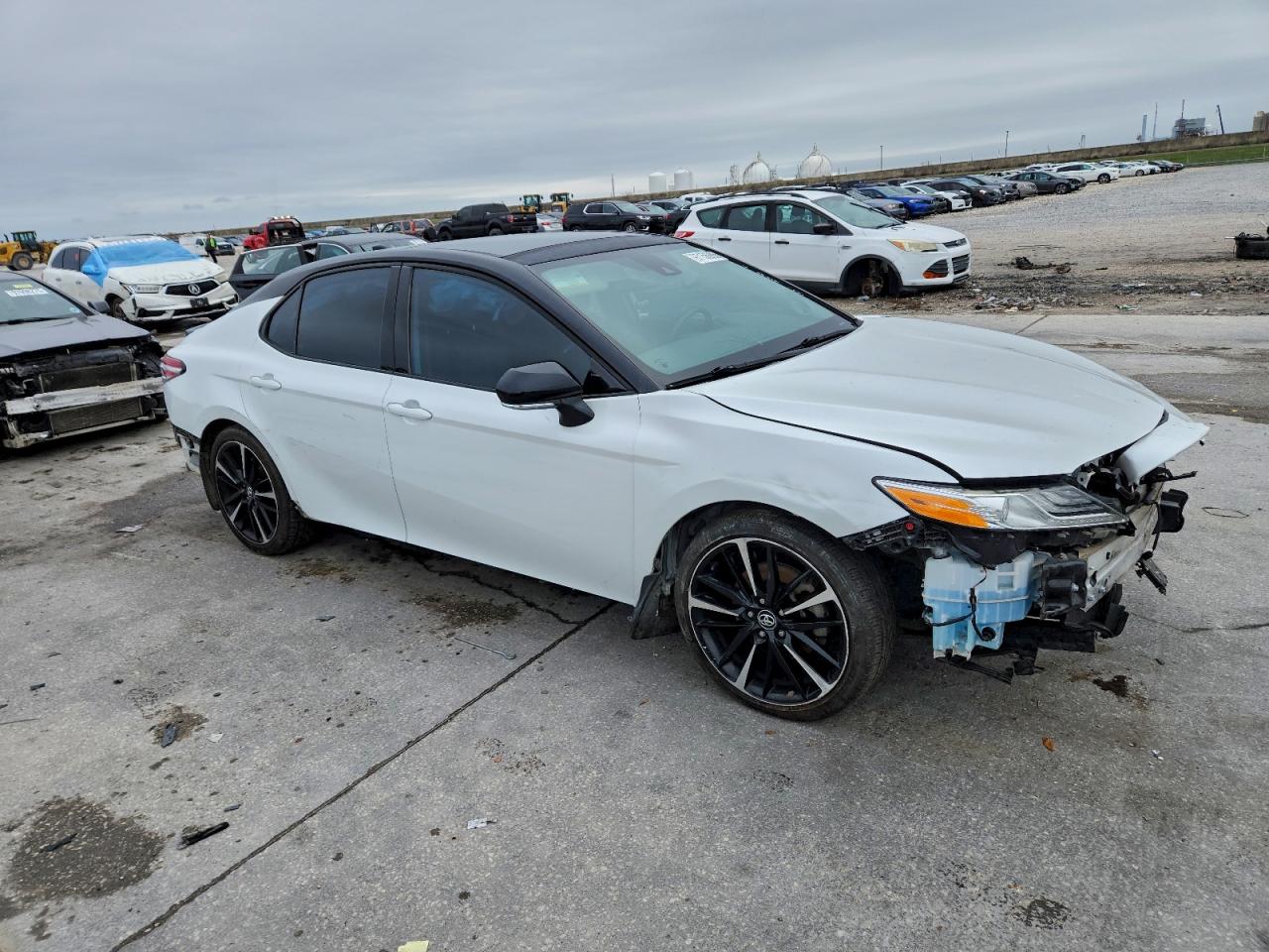 2020 TOYOTA CAMRY XSE photo 4