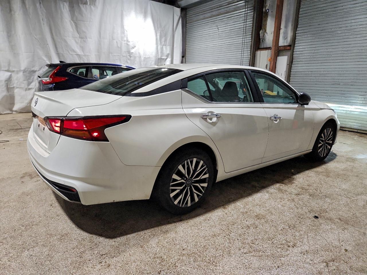 2025 NISSAN ALTIMA SV photo 3
