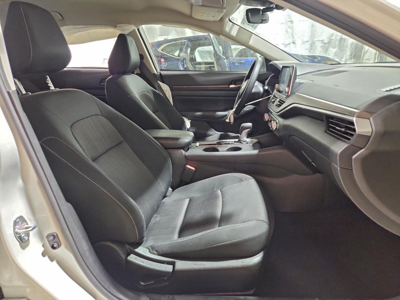 2025 NISSAN ALTIMA SV photo 7