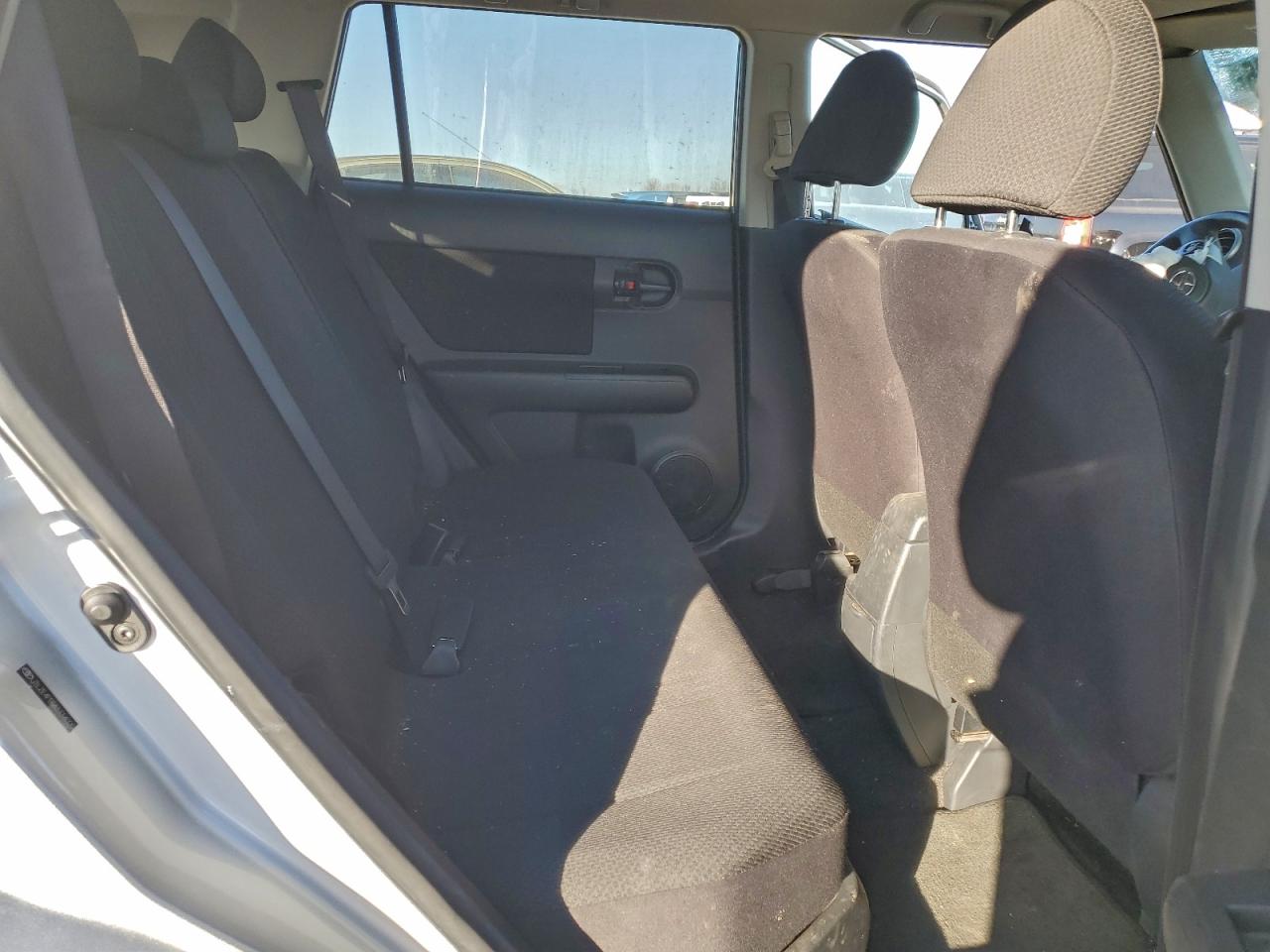 2010 TOYOTA SCION XB photo 11