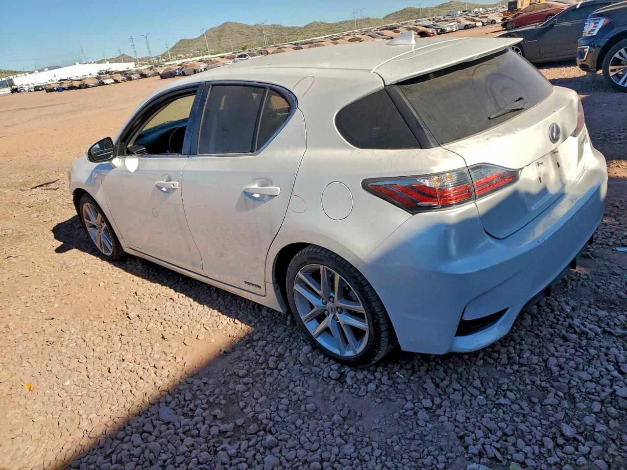 2016 LEXUS CT 200 photo 2