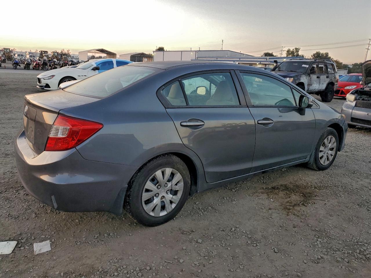 2012 HONDA CIVIC LX photo 3