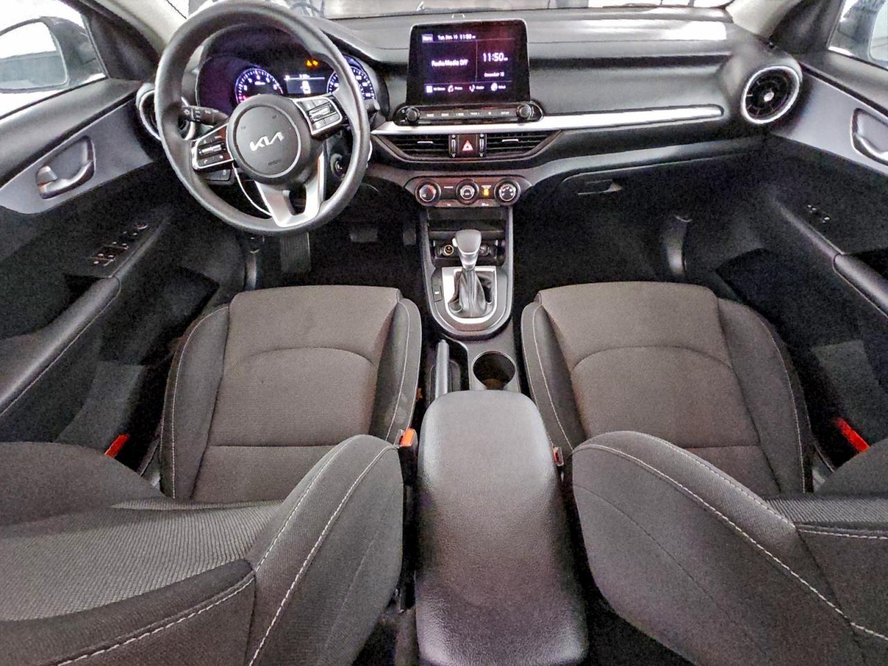 2024 KIA FORTE LX photo 8
