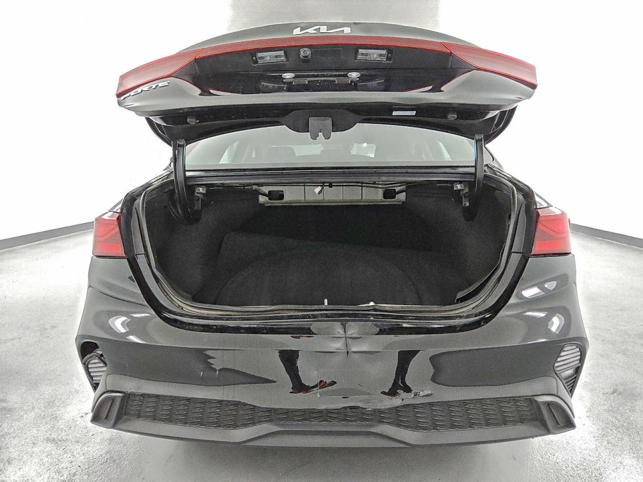 2024 KIA FORTE LX photo 6