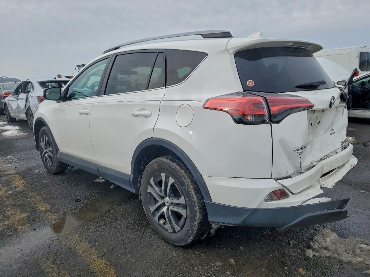 2017 TOYOTA RAV4 LE photo 2