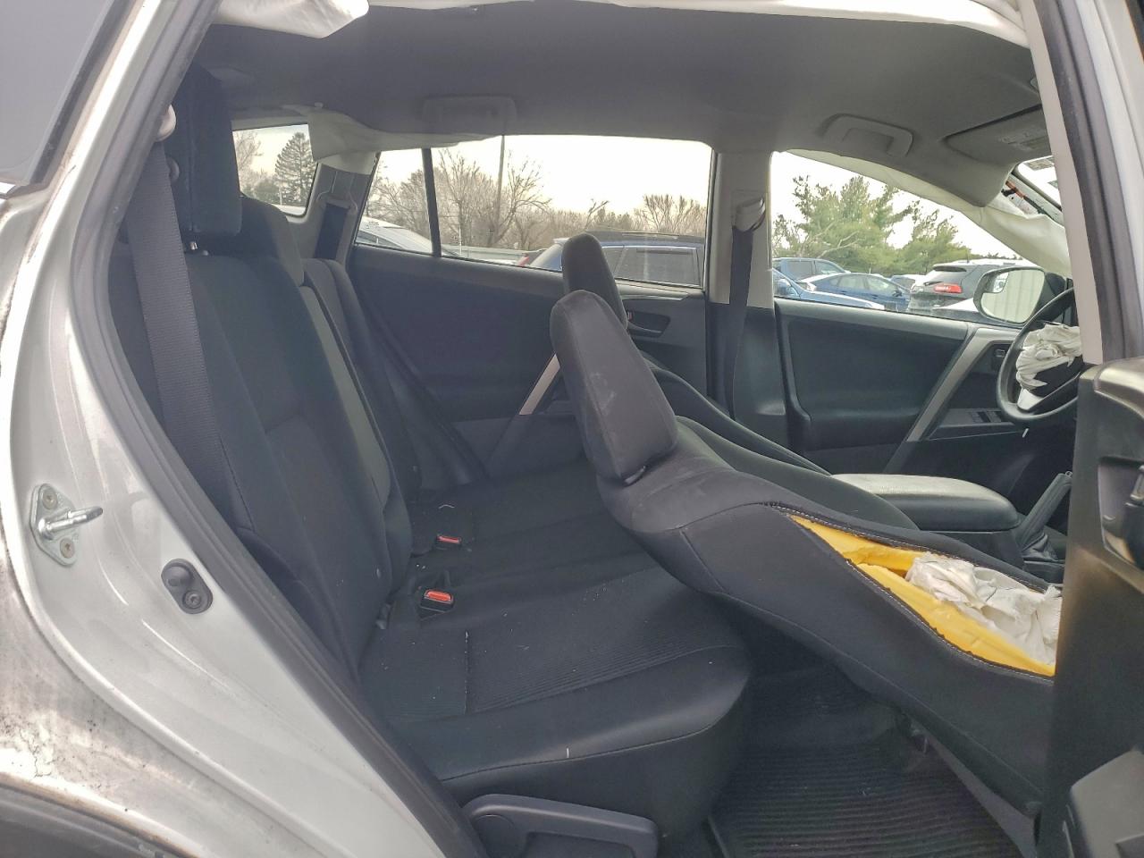 2017 TOYOTA RAV4 LE photo 11