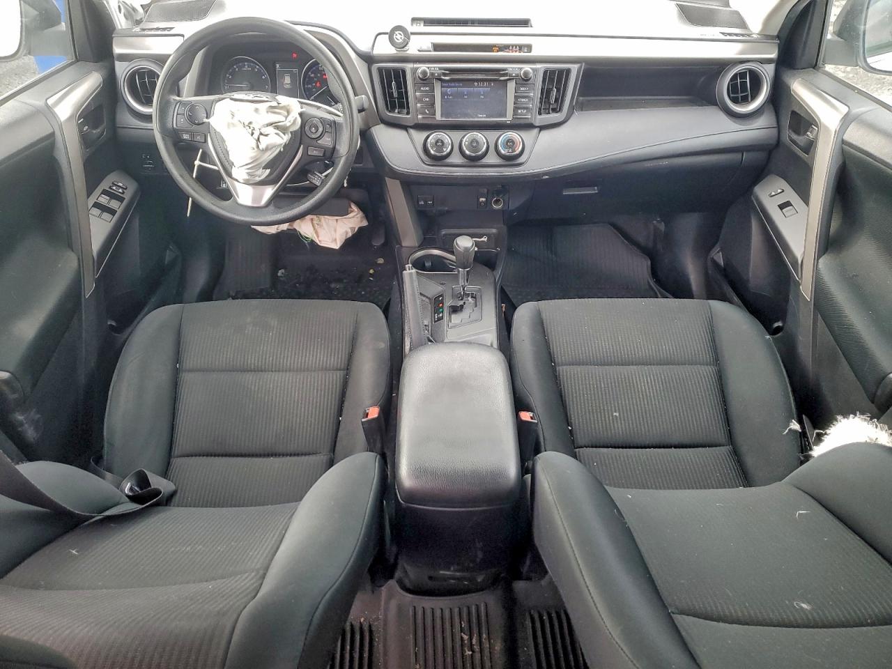 2017 TOYOTA RAV4 LE photo 8