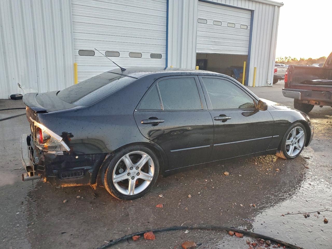2003 LEXUS IS 300 photo 3