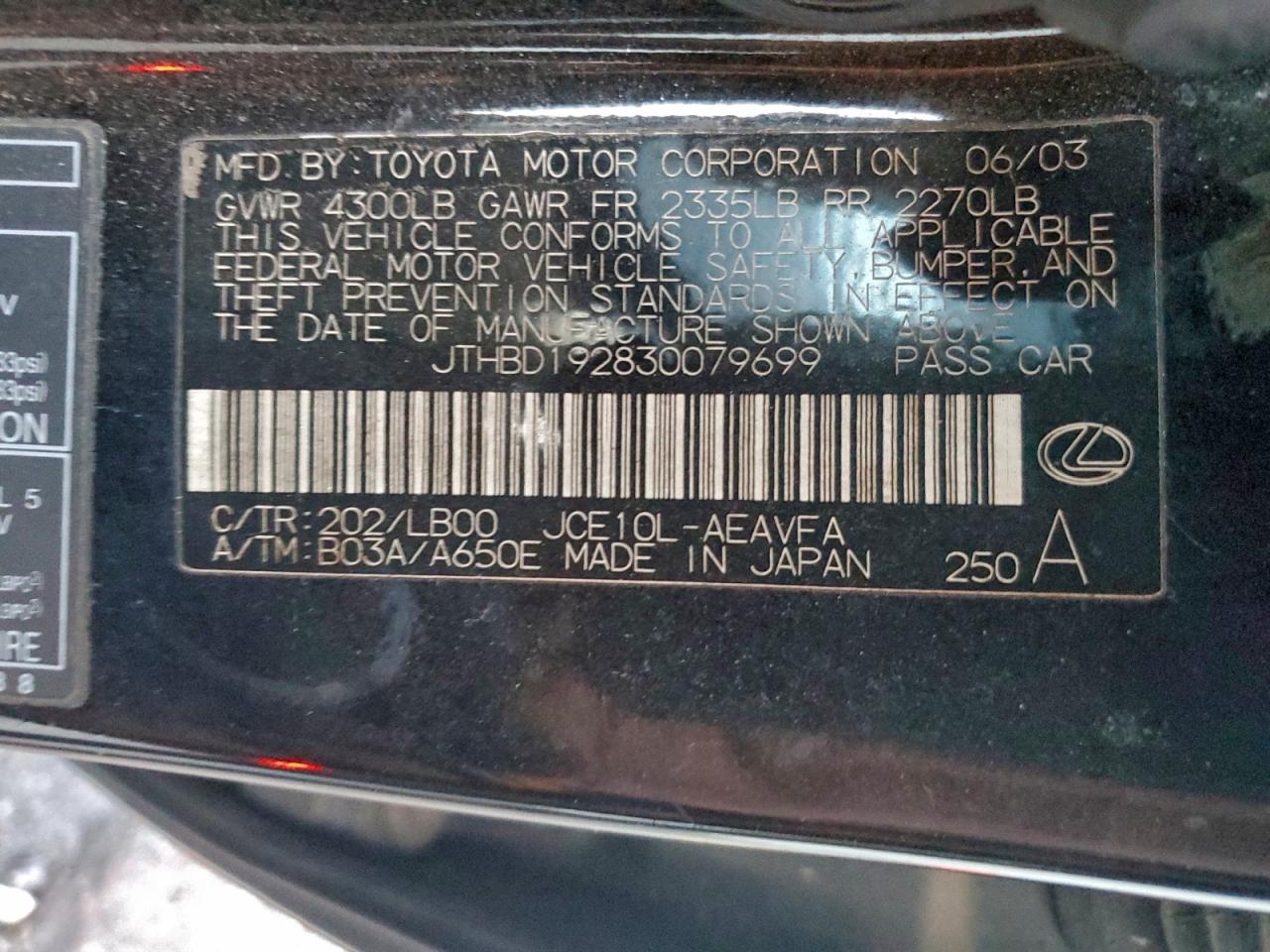 2003 LEXUS IS 300 photo 12