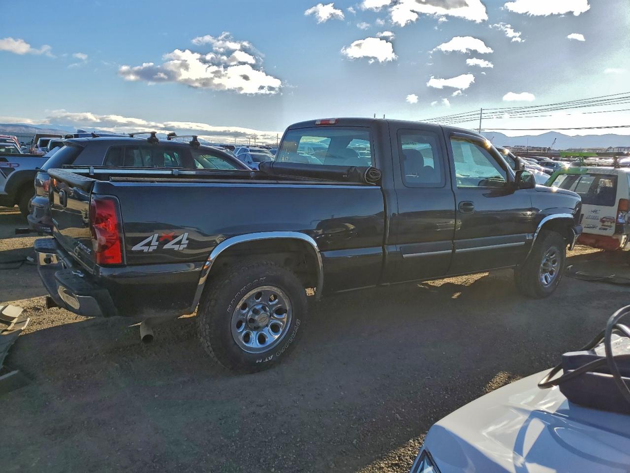2005 CHEVROLET SILVERADO K1500 photo 3