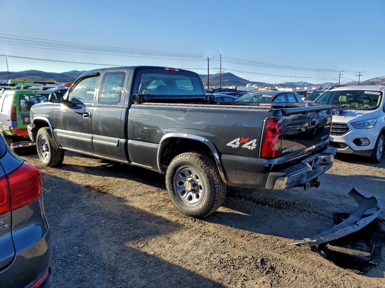 2005 CHEVROLET SILVERADO K1500 photo 2