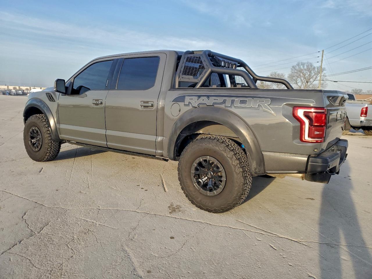 2018 FORD F150 RAPTOR photo 2