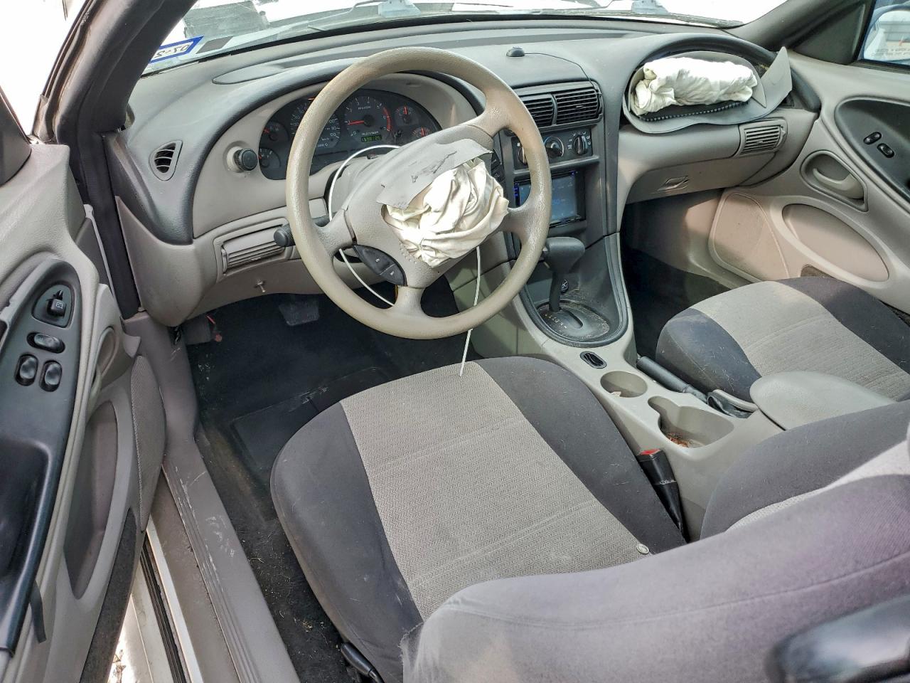 2002 FORD MUSTANG photo 8